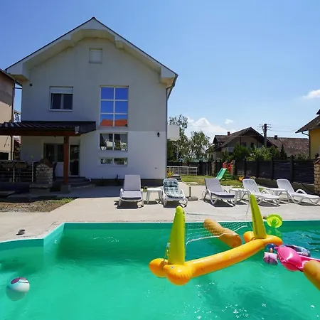 Kuca Za Odmor Dunja *