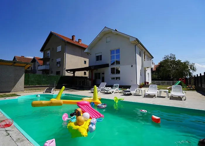 Kuca Za Odmor Dunja بيت للعطل كلادوفو